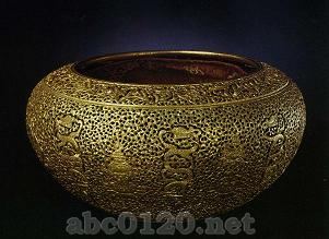 鉄造鍍金透彫龍文鉢