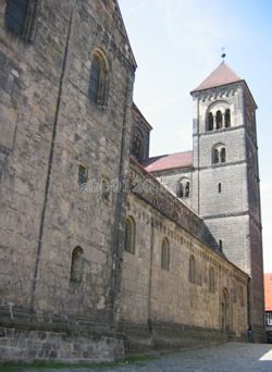 聖セルヴァティウス修道院聖堂・城と旧市街（ドイツ世界遺産）