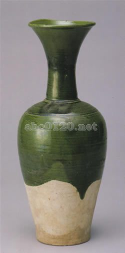 緑釉長頸瓶