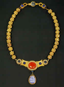 金製宝珠首飾
