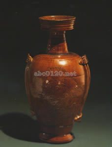 褐釉盤口穿帯瓶