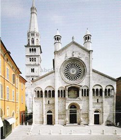 モデナの大聖堂・市民塔・グランデ広場（イタリア世界遺産）