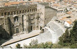 オランジュのローマ劇場と凱旋門（フランス世界遺産）