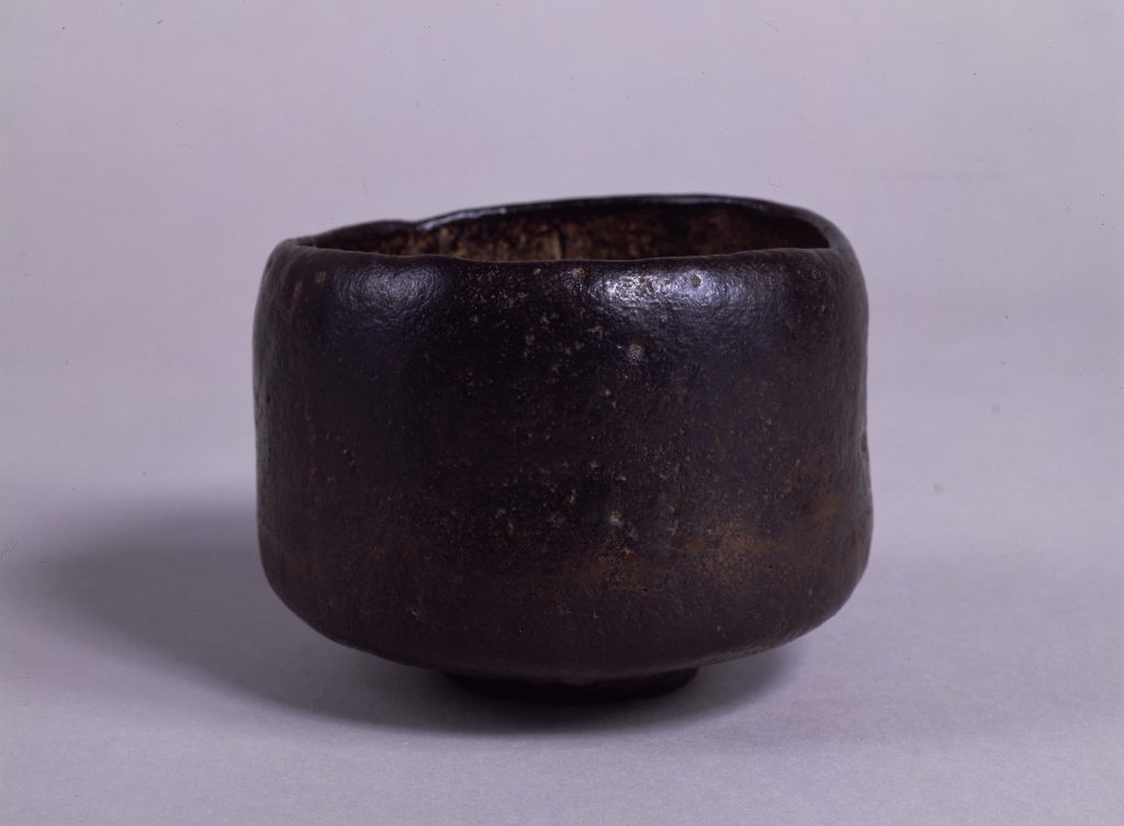 黒楽茶碗 銘 尼寺 長次郎 桃山時代 16世紀 東京国立博物館 Image：TNM Image Archives