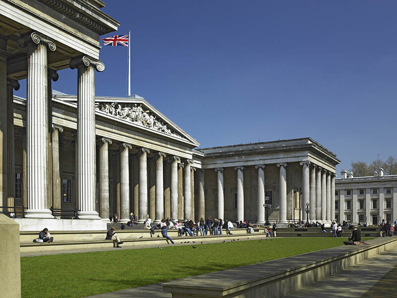 大英博物館 外観 © The Trustees of the British Museum