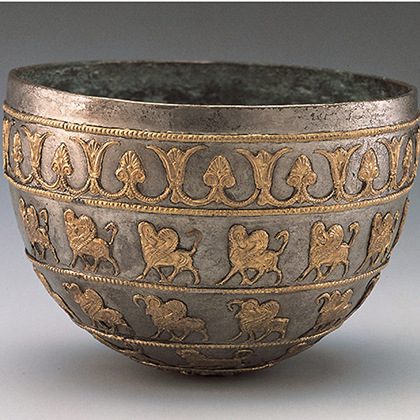 有翼獣文様鉢 アケメネス朝ペルシア　紀元前６世紀