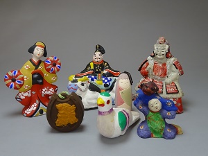 （3）北海道と東北地方のやきものの郷土玩具　当館蔵