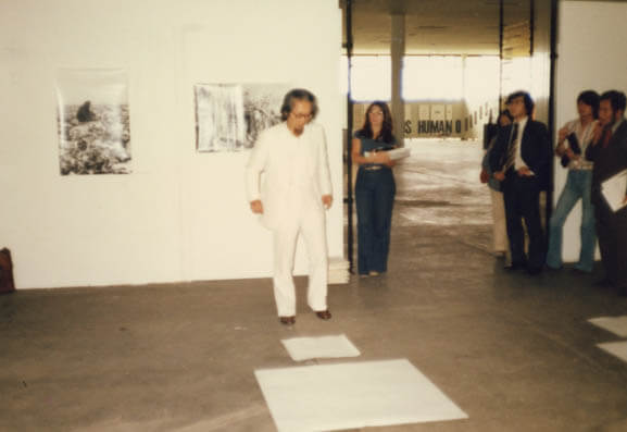パフォーマンス〈九想の室〉1977 年、ブラジル・サンパウロ