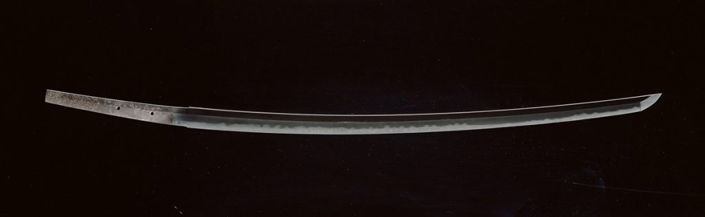 国宝　太刀 銘 三条（名物 三日月宗近）　平安時代・10～12世紀　渡邊誠一郎氏寄贈 日本刀成立期の刀工三条宗近の代表作。天下五剣の一つで、最も美しいとされます