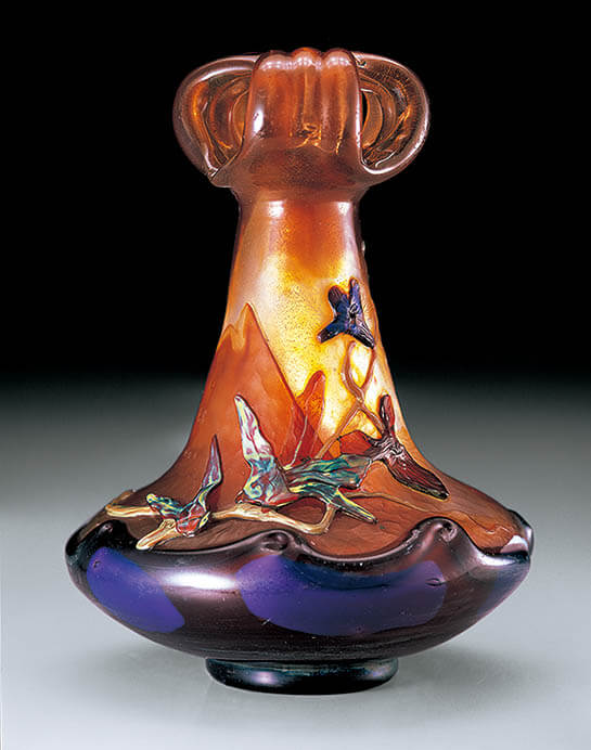 エミール・ガレ 花瓶「においあらせいとう」(1898年)　北澤美術館蔵