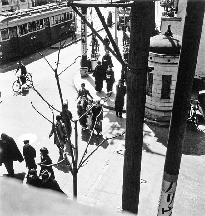 福原路草「銀座八丁目の角」 1938 年