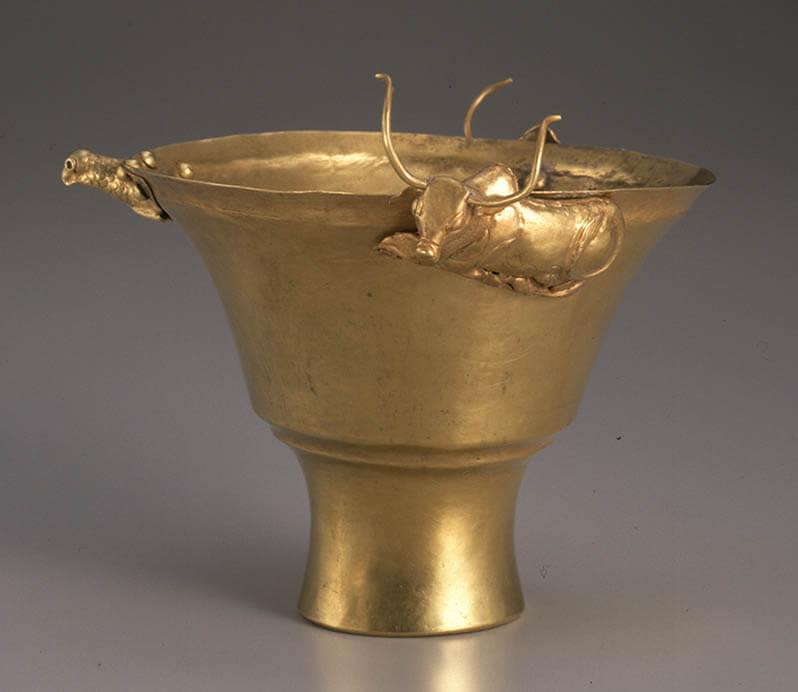 猛禽牡牛装飾杯 バクトリア　前3000年紀末期－前2000年紀初期　エレクトラム　MIHO MUSEUM蔵
