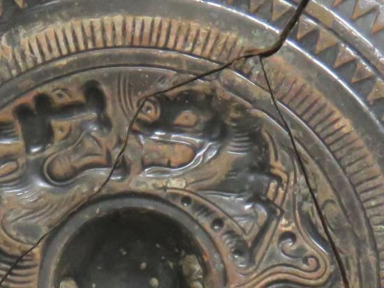 盤龍鏡のトラの図像