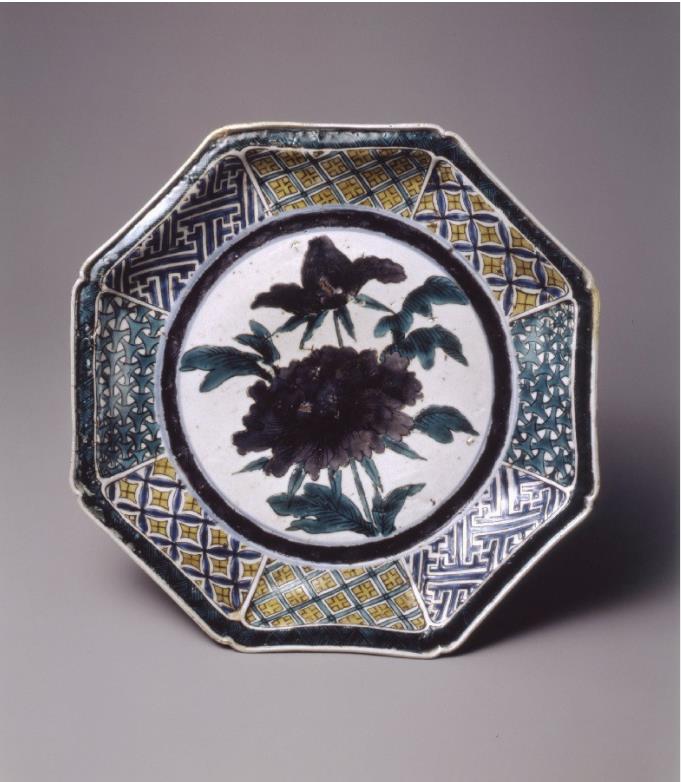重要文化財「色絵牡丹文八角大皿（古九谷）」　日本・江戸時代　17世紀
