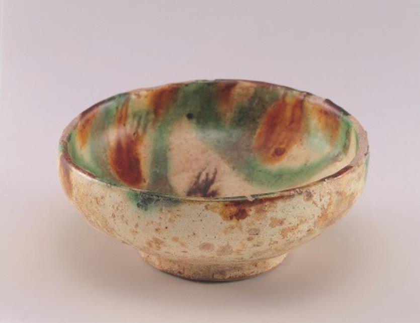 《三彩小鉢》イラン･ニシャプール出土　9-10世紀頃