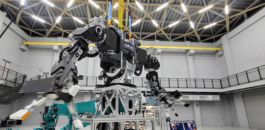 零式人機 ver1.0 ©株式会社人機一体 Man-Machine Synergy Effectors, Inc.　 ＊会場展示されるロボットはver.1.2
