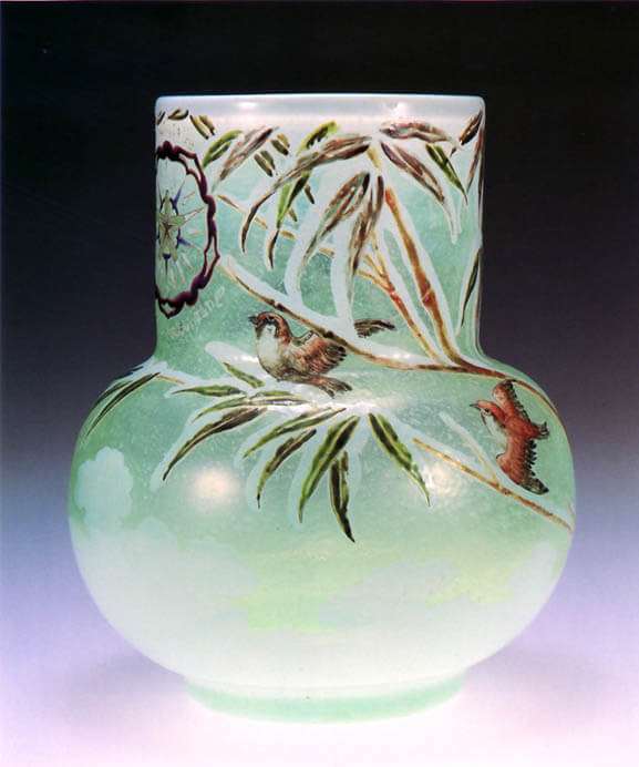 エミール･ガレ《笹に雀文花瓶》1898年頃　高さ26.8cm

