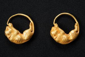 獅子装飾耳飾り シリア、1-3世紀、金、径3.2cm