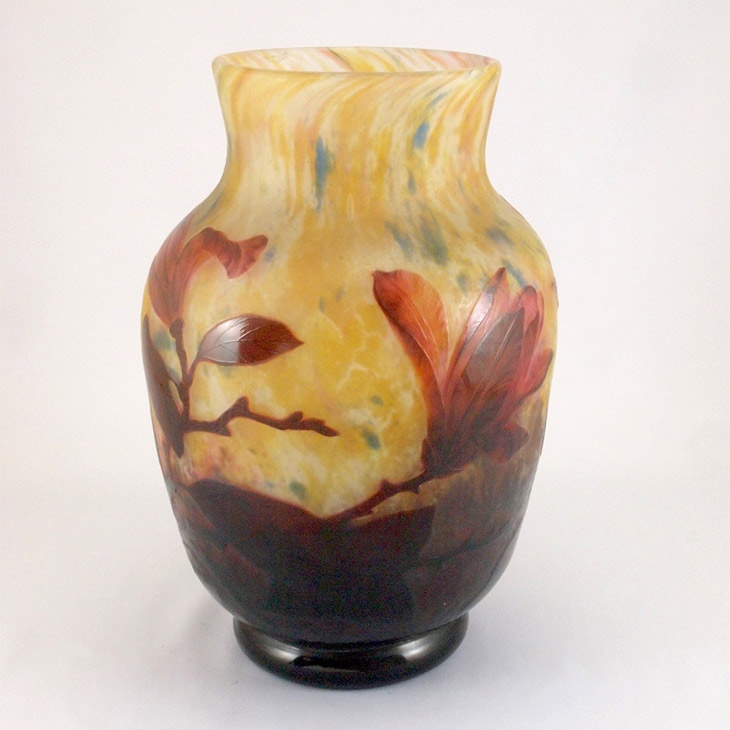 ドーム「マグノリア文花瓶」 1920年代 サイズ：高さ26.5cm