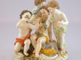 マイセン 人形「春の子供達」 19世紀 サイズ：高さ13.5cm