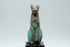 岡﨑林平収集品  猫像 エジプト、前664-332年頃 青銅、高15.5cm