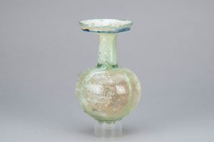 鋳造坏 東地中海地域、前1-後1世紀 ガラス、径6.7cm