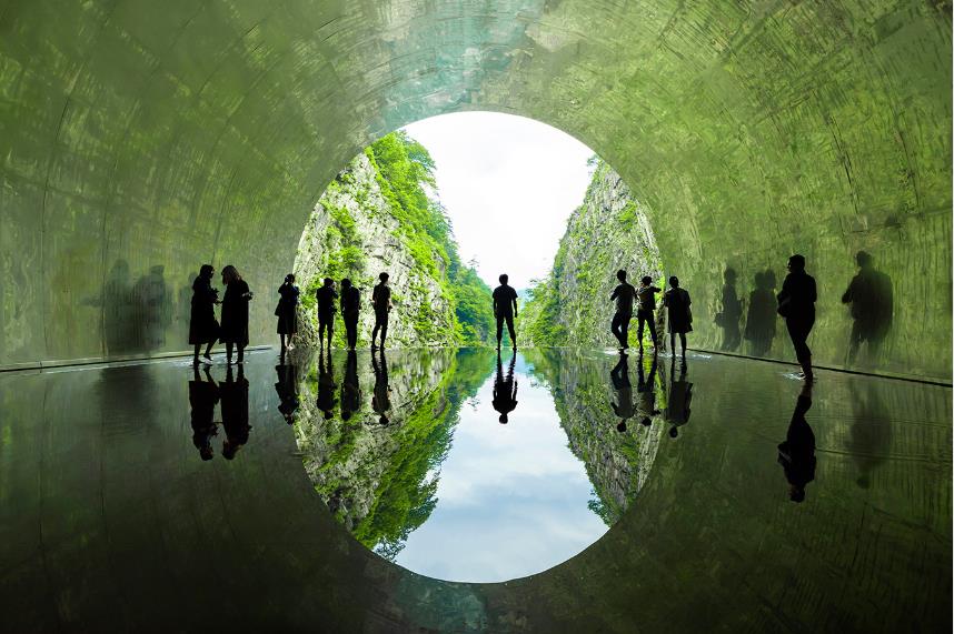 マ・ヤンソン MADアーキテクツ「Tunnel of Light」photo Nakamura Osamu