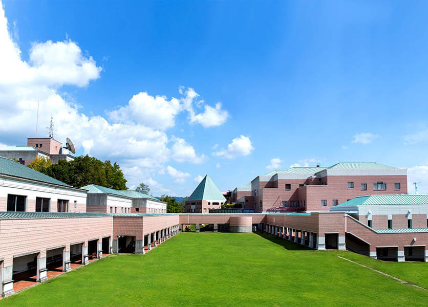 大阪芸術大学短期大学部伊丹学舎 画像提供：大阪芸術大学短期大学部