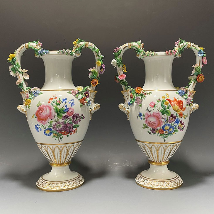 マイセン「花絵花飾り花瓶対」 サイズ：高さ37cm 1880年頃