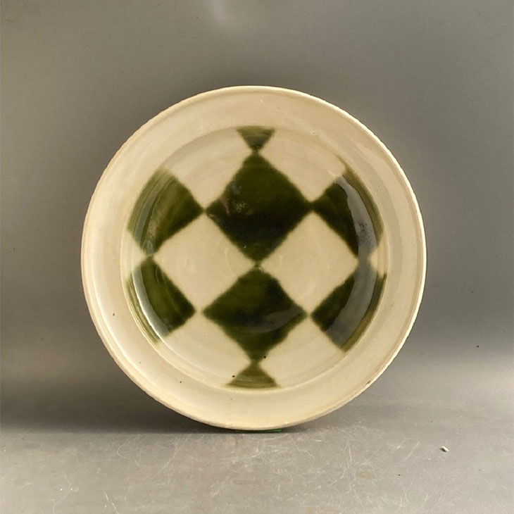 「緑釉市松文皿」 サイズ：29.5×29.5×6.5cm
