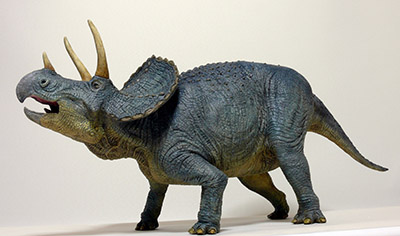 恐竜模型・荒木一成「トリケラトプス　2002」  倉敷市立美術館