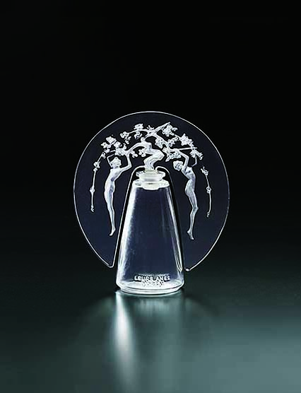 ルネ・ラリック　香水瓶《彼女らの魂》ドルセー社　1914年　写真：尾形隆夫