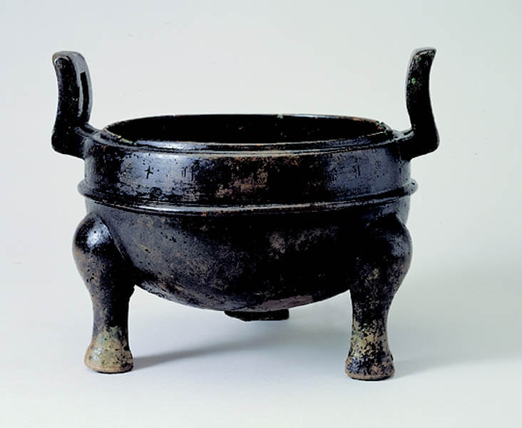 青銅容器　銅鼎　金海良洞里322号墓　3世紀中頃に副葬　大韓民国国立中央博物館写真提供