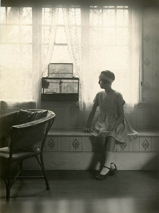 堺時雄《窓辺》あるいは《窓辺の女の子》1927年

