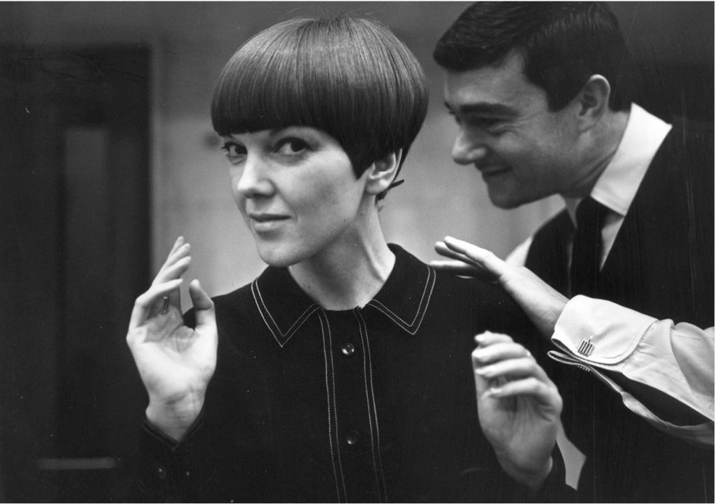 《マリー・クワントと、ヘアスタイリングを担当していたヴィダル・サスーン》　1964年　© Ronald Dumont/Daily Express/Hulton Archive/Getty Images