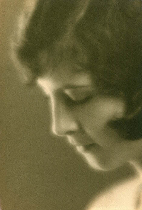 堺時雄　題不明《婦人像 横顔》1926年

