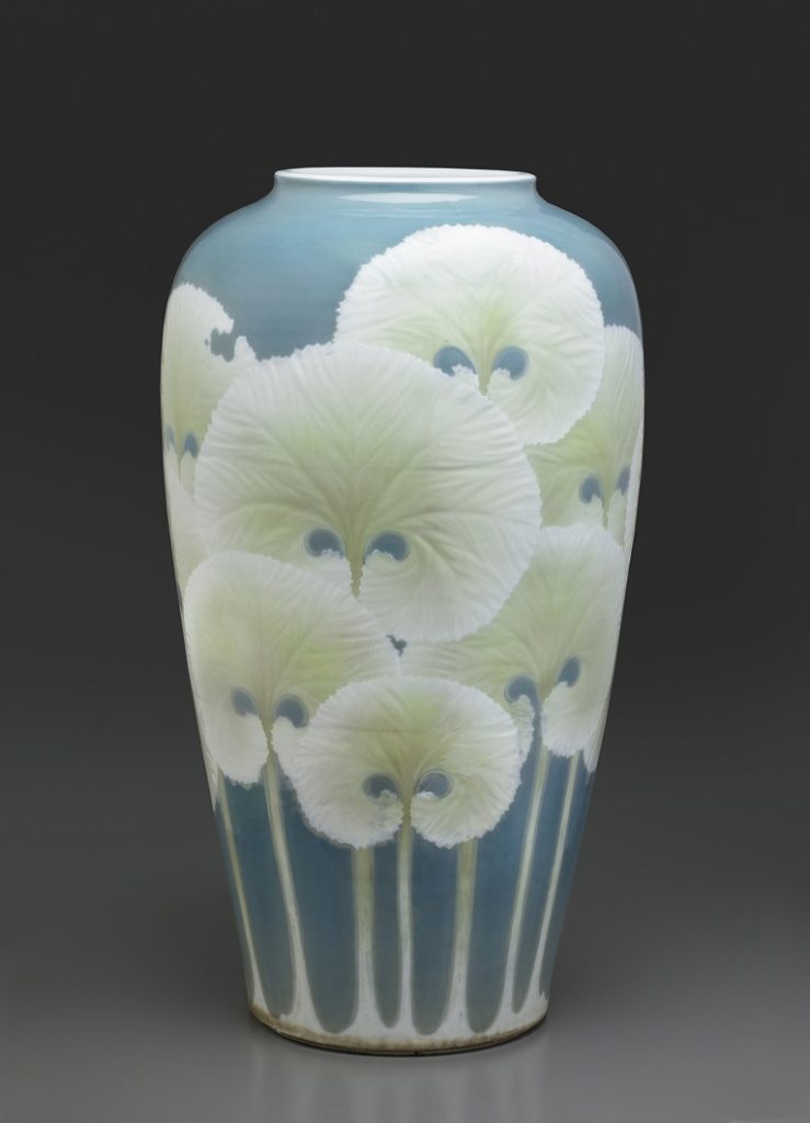 《彩磁蕗葉文大花瓶》1911（明治44）年頃　廣澤美術館蔵