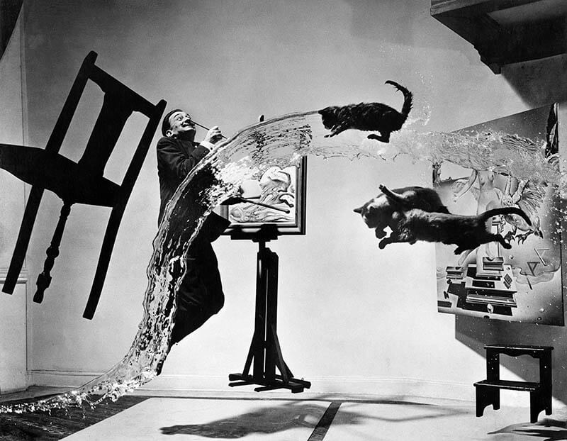 フィリップ・ハルスマン 《ダリ・アトミクス》1948年　Photo by Philippe Halsman © The Philippe Halsman Archive

