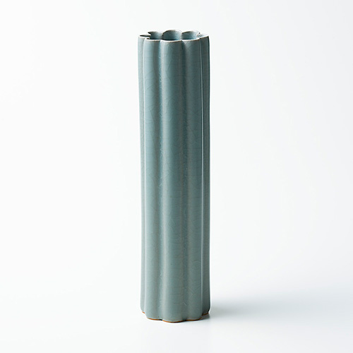 伊藤 秀人いとう ひでひと
－Ray－ 花器として
w6.5×h26.5cm