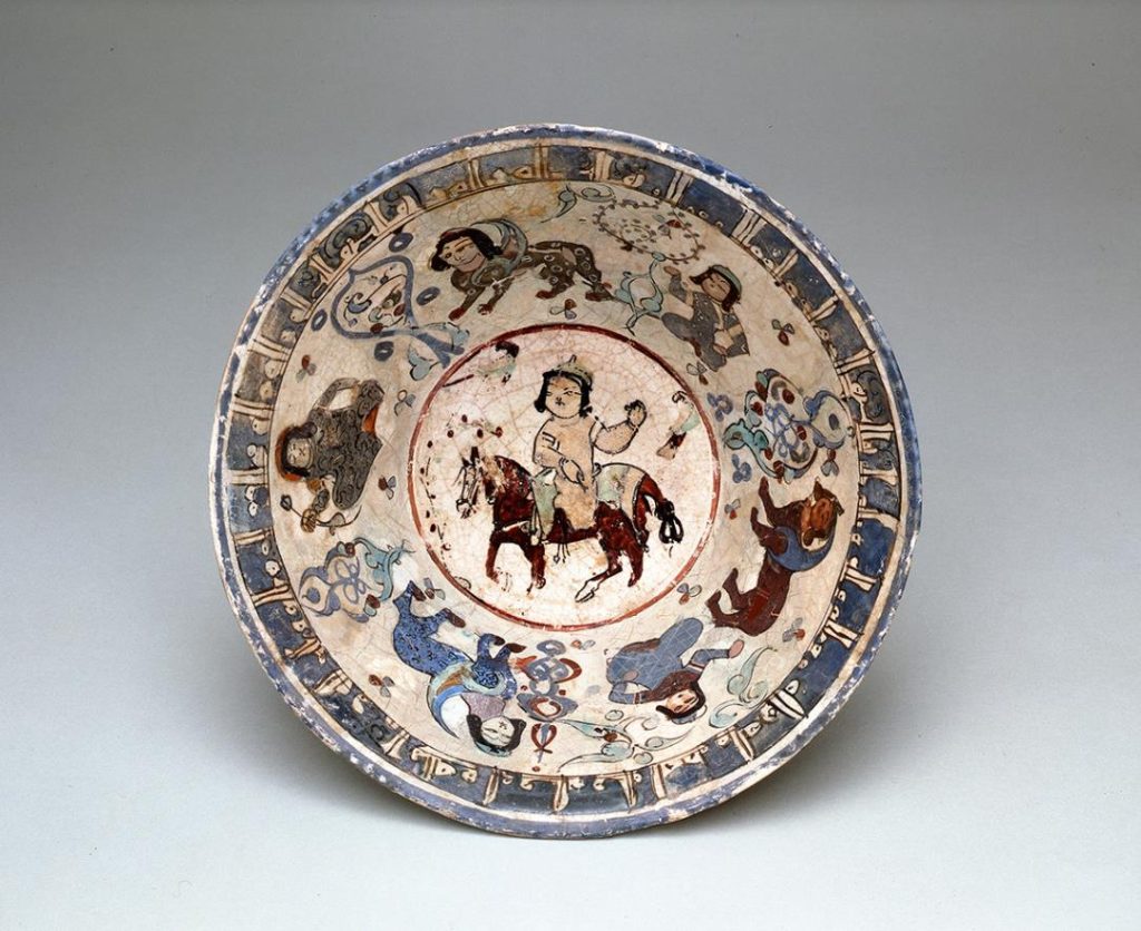 色絵騎馬人物文鉢　イラン　13世紀


