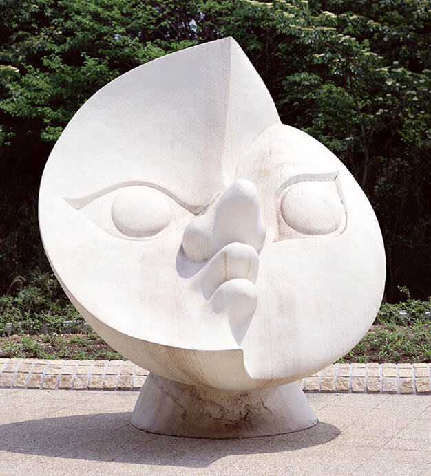 岡本太郎《月の顔》 1981年


