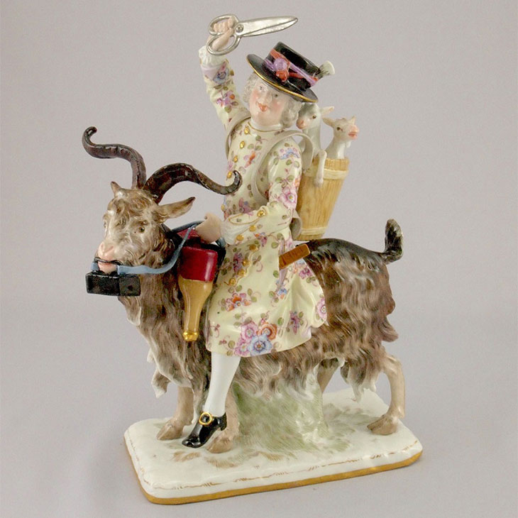 マイセン 19世紀「山羊に乗るテーラー」
サイズ：高さ22.5cm、幅17cm