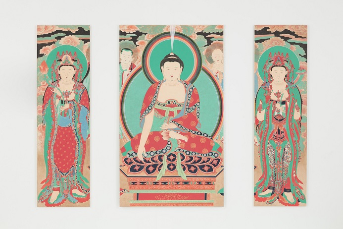 釈迦三尊図（朝鮮時代・一七二四年・松廣寺聖寶博物館蔵（韓国）
（左）《 普賢菩薩部分　復元模写》　2011　144.5×42cm
（中）《 釈迦如来部分　復元模写》　2011　144.5×82.5cm
（右）《 文殊菩薩部分　復元模写》　2011　144.5×42cm
