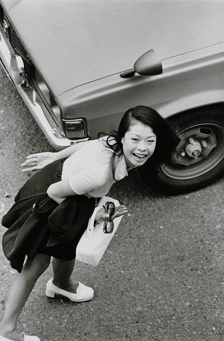 《無題（窓から）》〈洋子〉より　1973年　©深瀬昌久アーカイブス