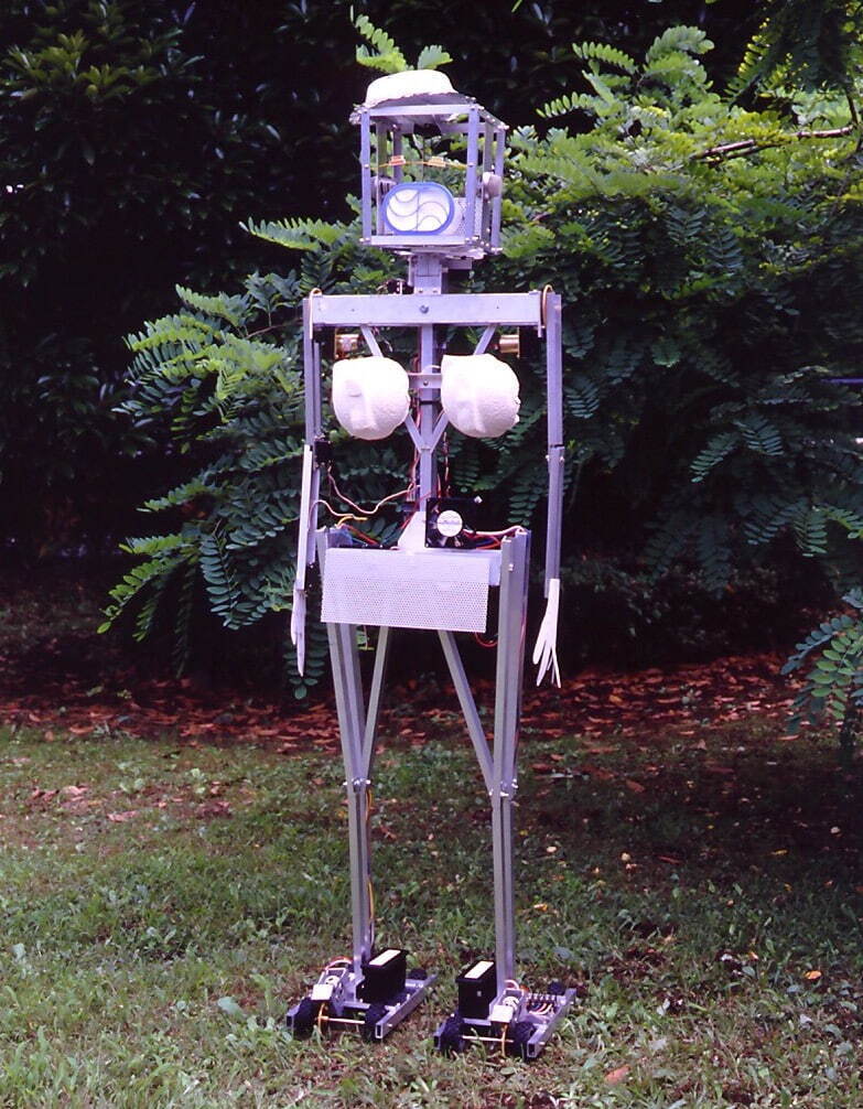ナムジュン・パイク 《ロボット K-567》 1993年
