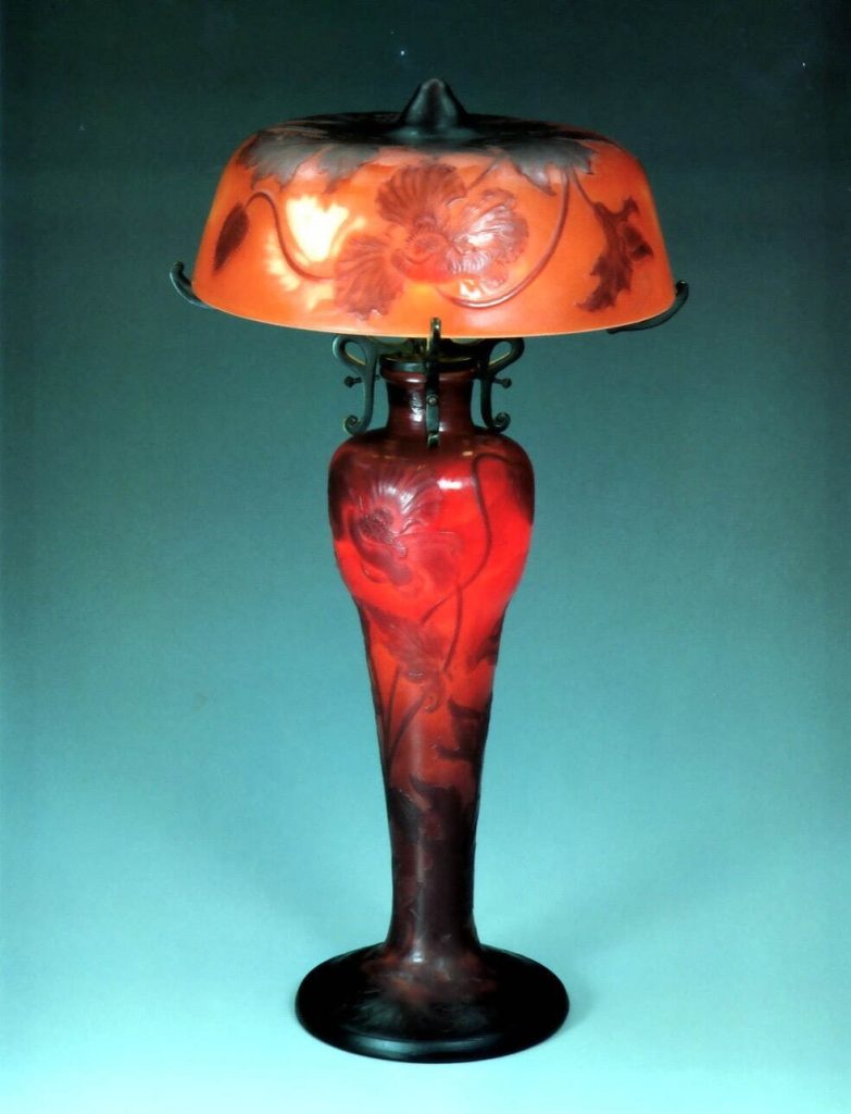 エミール・ガレ 《芥子文ランプ》 1902-04年　北澤美術館蔵
