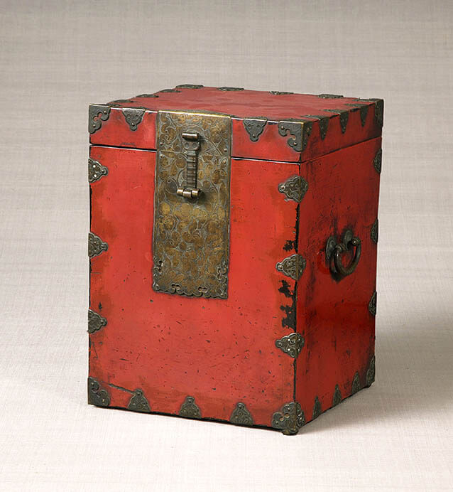 朱塗箱　朝鮮時代　19世紀　29.2×21.8×21.8cm

