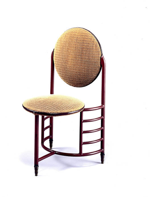 フランク・ロイド・ライト《ジョンソン・ワックス本社ビルの椅子》1936年頃　豊田市美術館蔵

