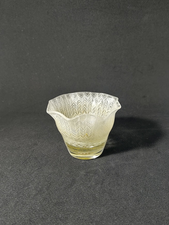 小暮紀一「コアガラス冷酒杯」
（ガラス、径6.2×高さ5㎝）