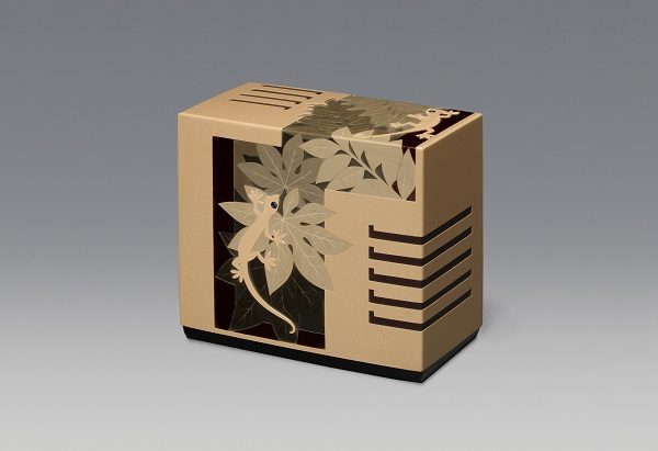 彫漆箱「YAMORI」

20×11×18cm